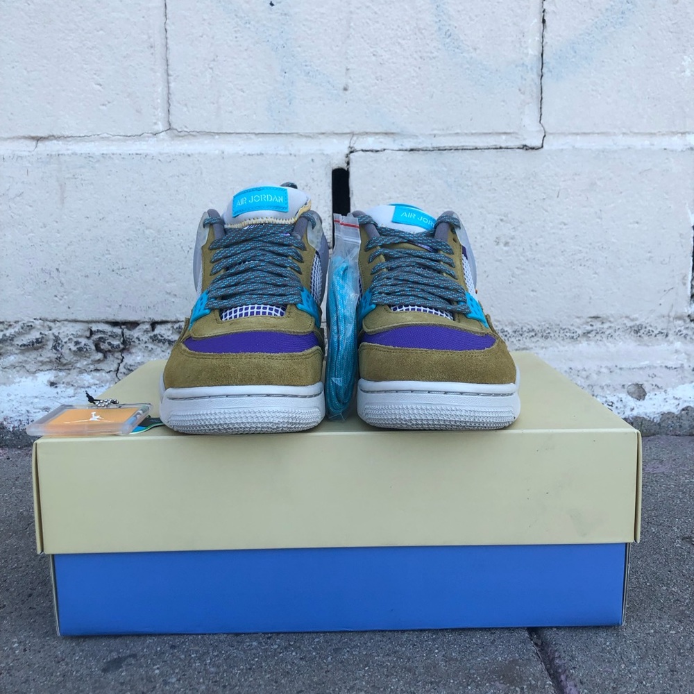 Jordan 4 Desert Moss